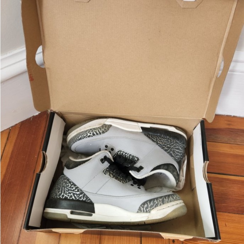 Jordan 3s in Gray, Black, & white